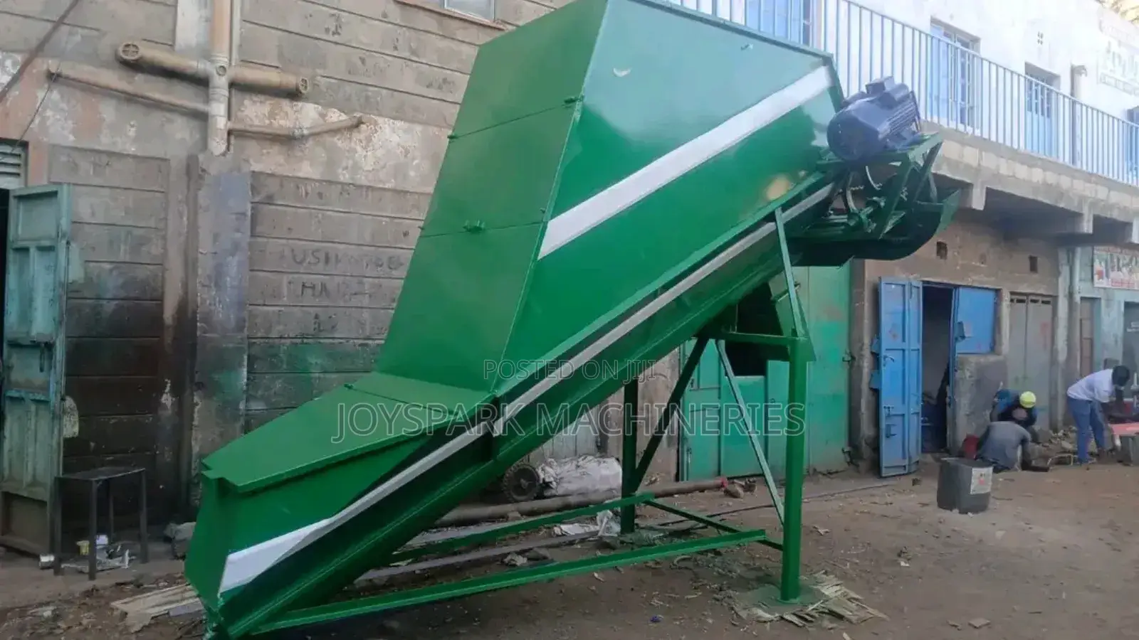 Feed Mixer