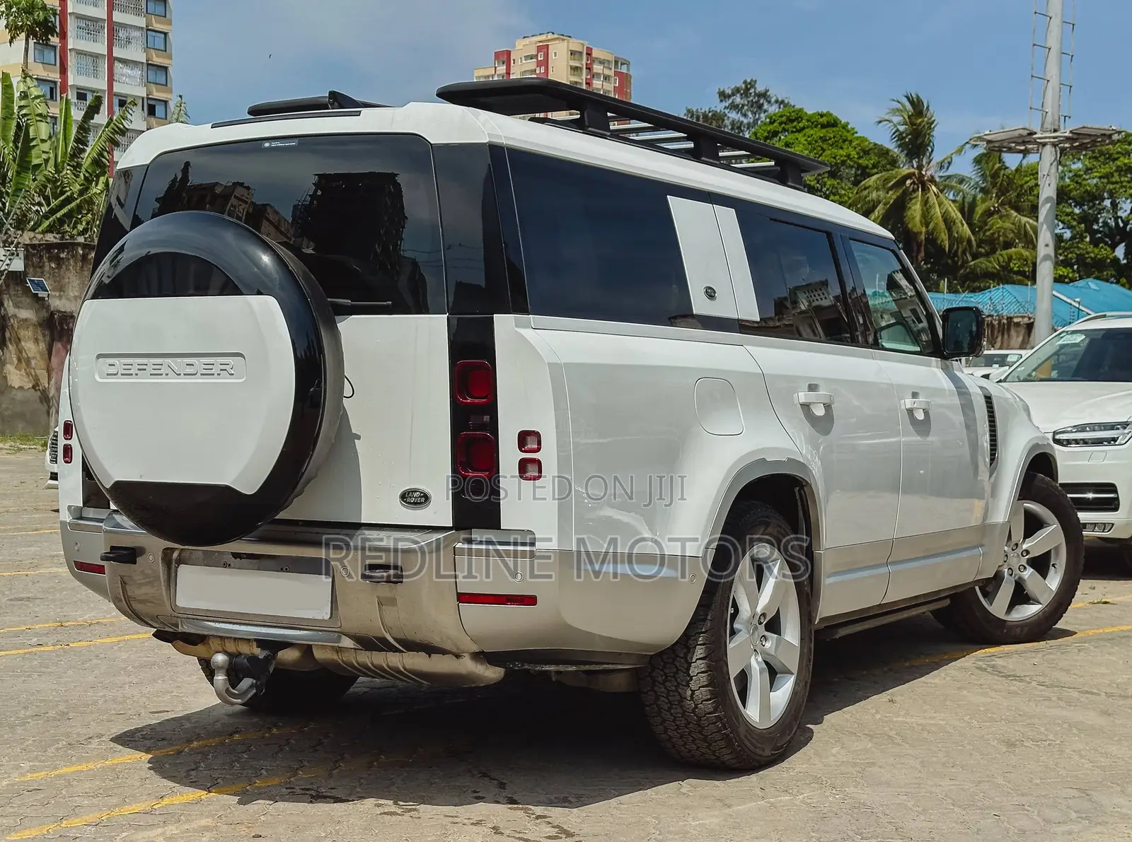 Land Rover Defender SE 2023 Off white