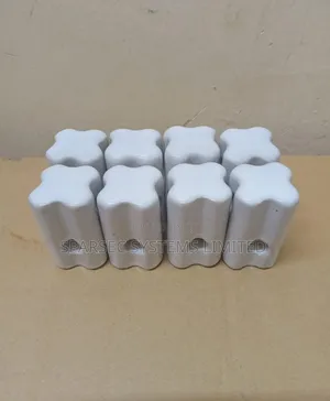 Porcelain / Ceramic Electric Fence Insulators
