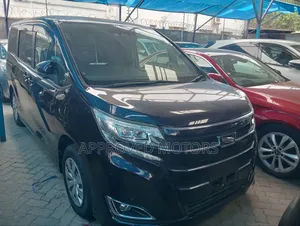 Toyota Noah 2018 Purple