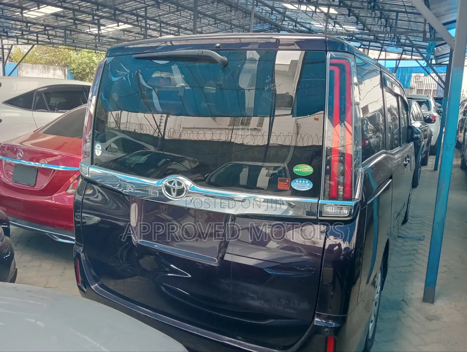 Toyota Noah 2018 Purple