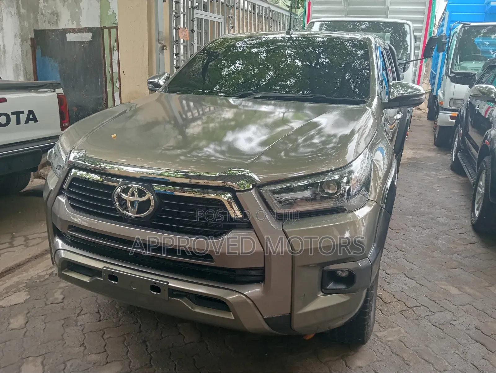 Toyota Hilux 2020 Gray