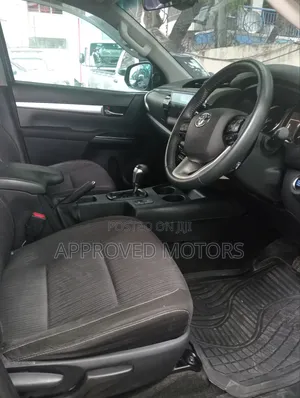 Toyota Hilux 2020 Gray