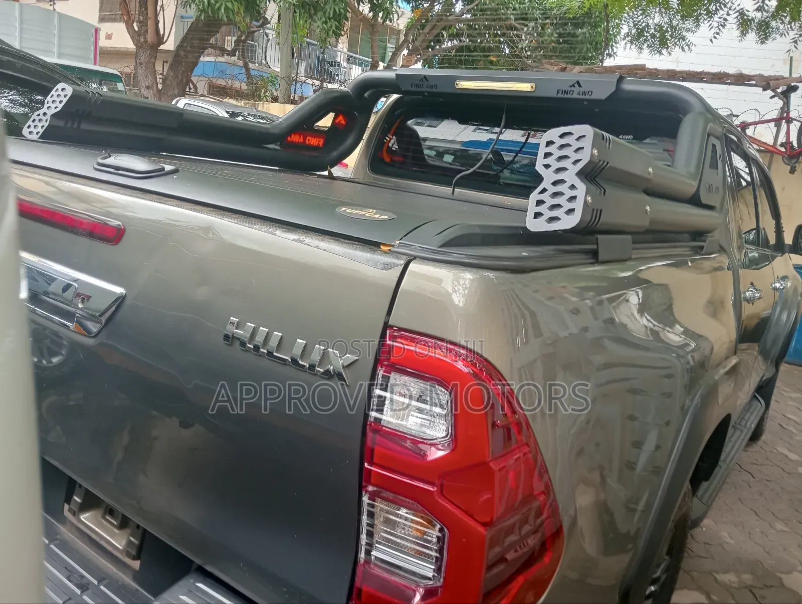 Toyota Hilux 2020 Gray