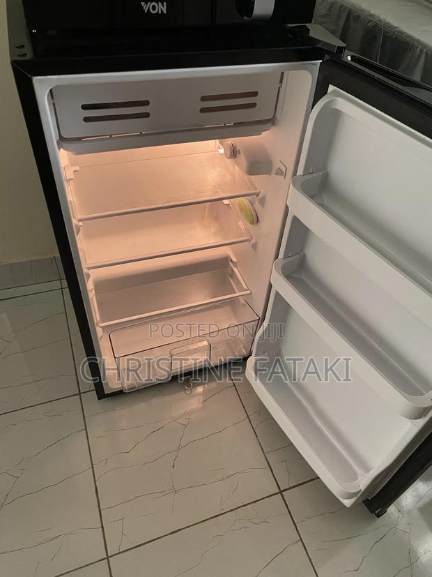 Fridge and Microwave - thumbnail 3