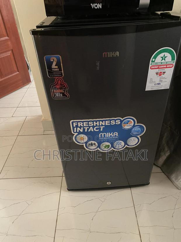 Fridge and Microwave - thumbnail 4