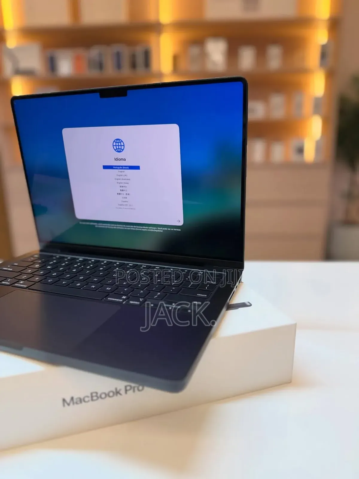 Laptop Apple MacBook Pro 2025 M5 24GB Apple M5 SSD 1T