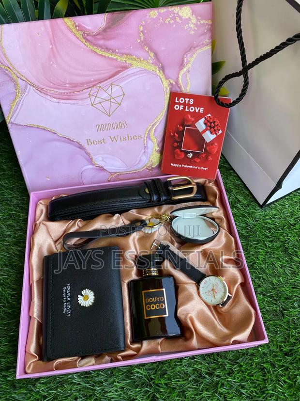 Valentines Watch Perfume Wallet Mirror Belt Ladies Gift Set - thumbnail 3