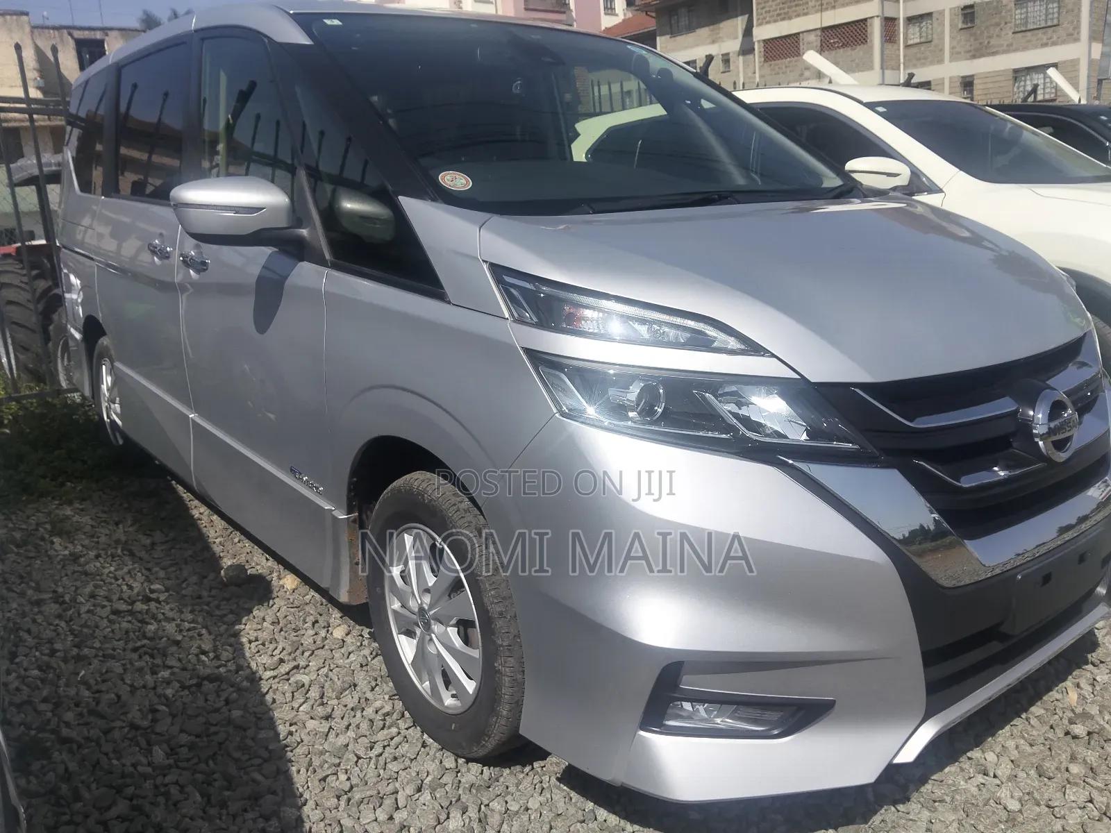 Nissan Serena 2018 Silver