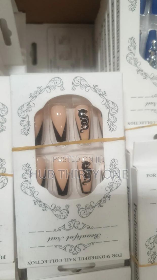 Stick on Finger Nails - thumbnail 6