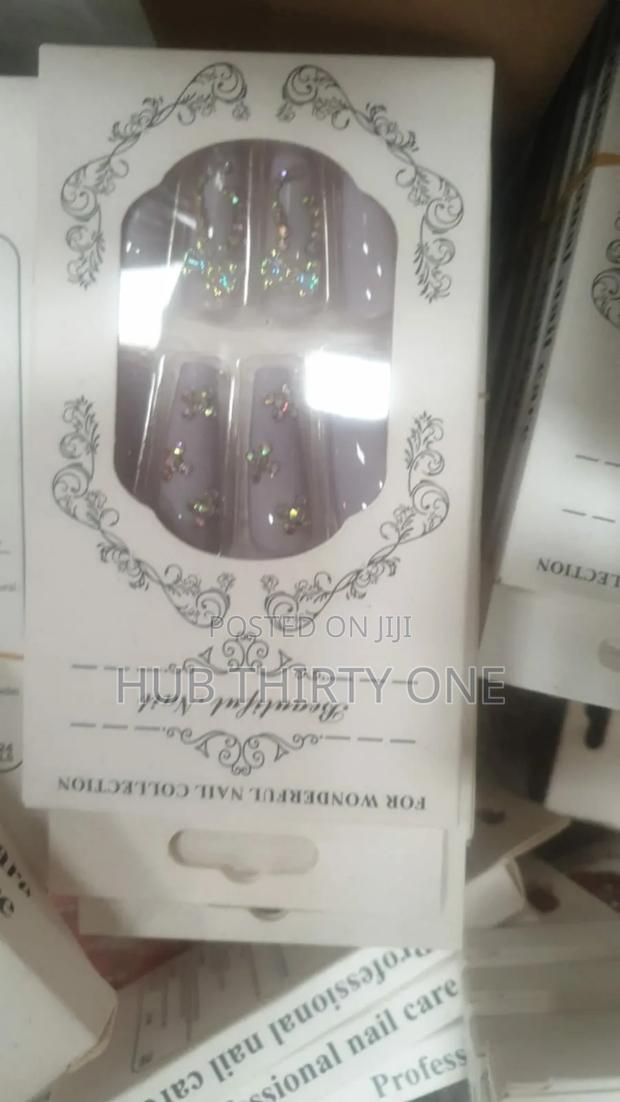 Stick on Finger Nails - thumbnail 12