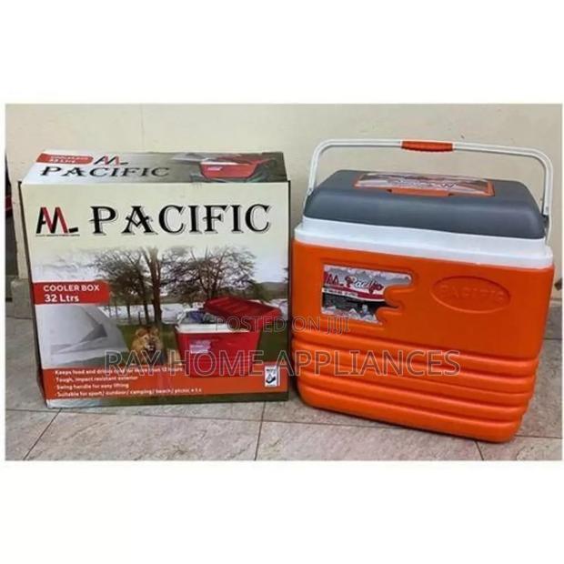 32litres Pacific Cooler Box - main view