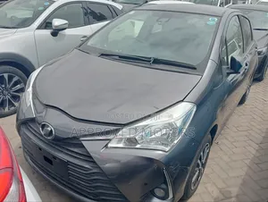 Toyota Vitz 2018 Gray