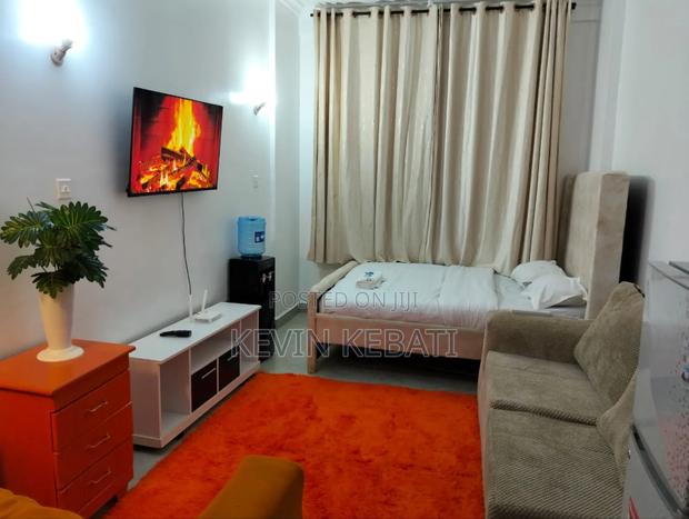 Airbnb Studio - thumbnail 4