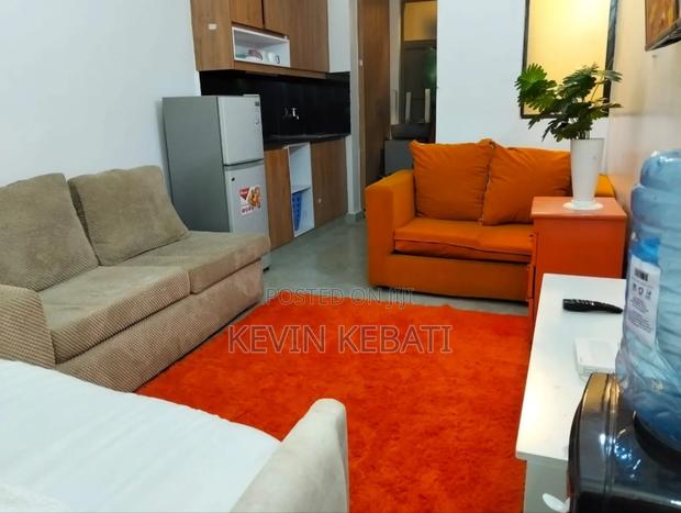 Airbnb Studio - thumbnail 5