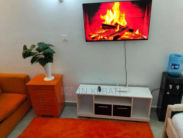 Airbnb Studio - thumbnail 7