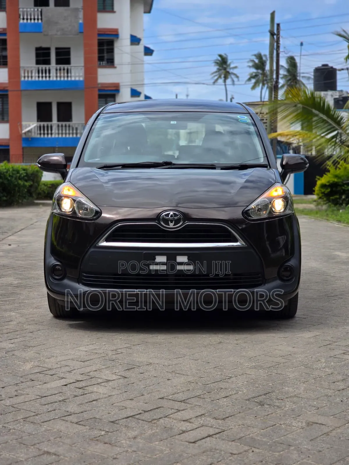 Toyota Sienta 2019 Brown
