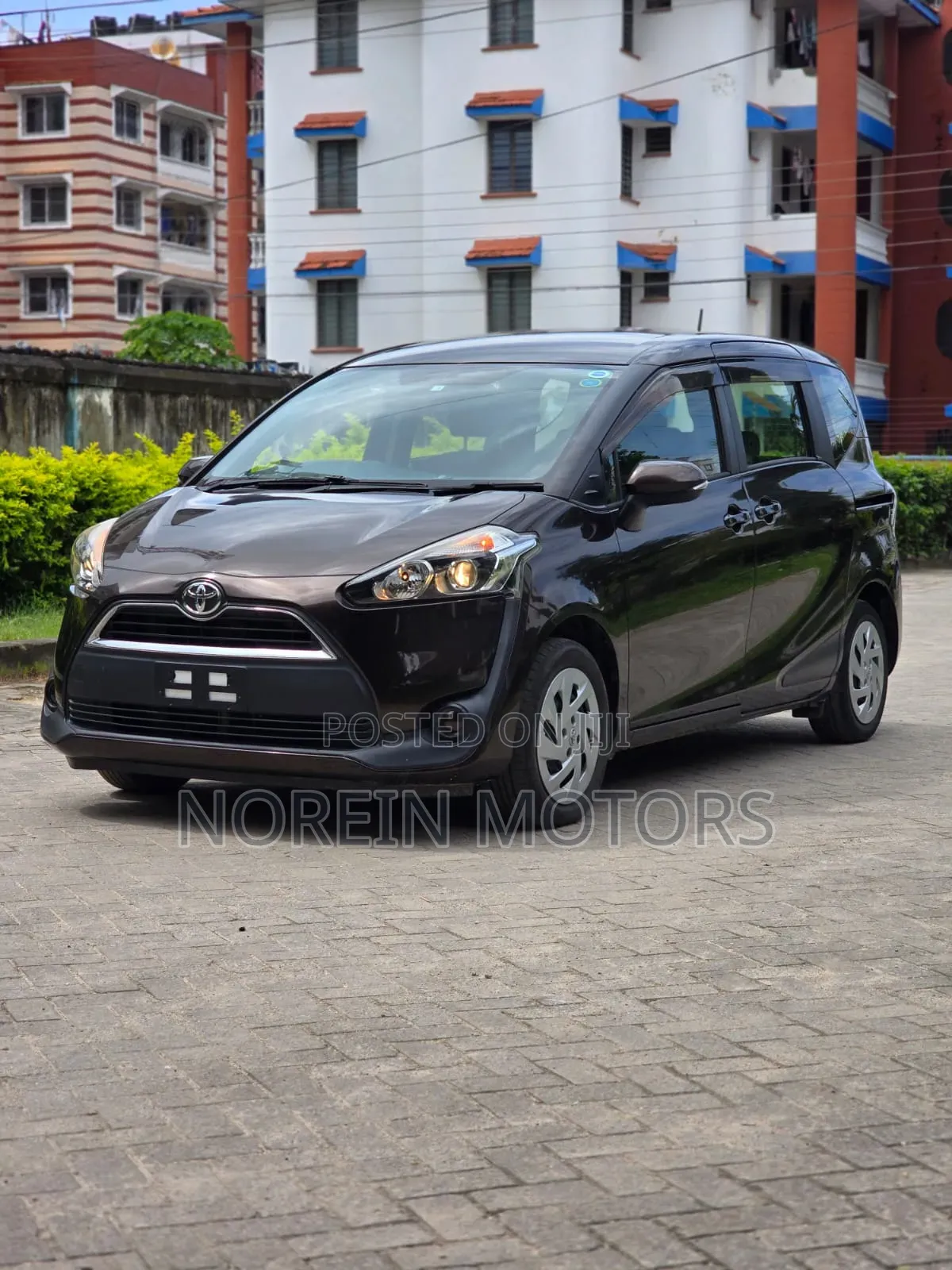 Toyota Sienta 2019 Brown