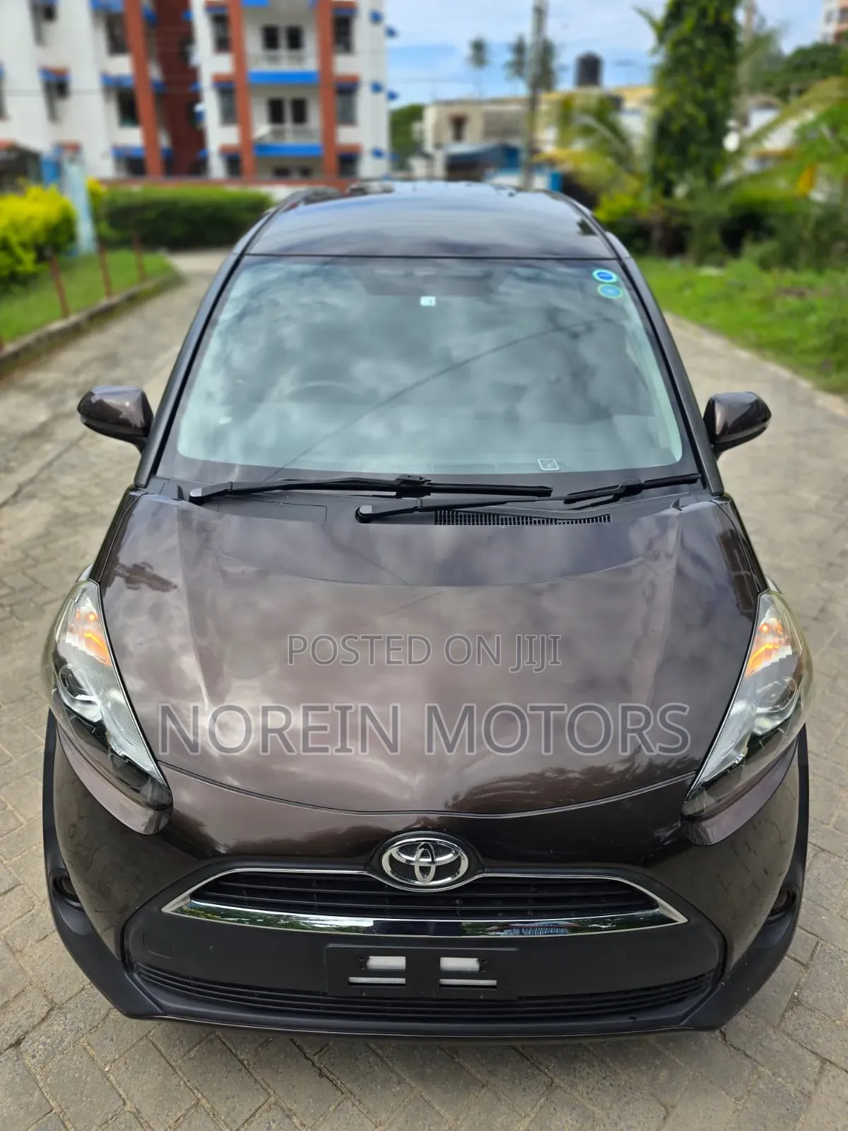 Toyota Sienta 2019 Brown