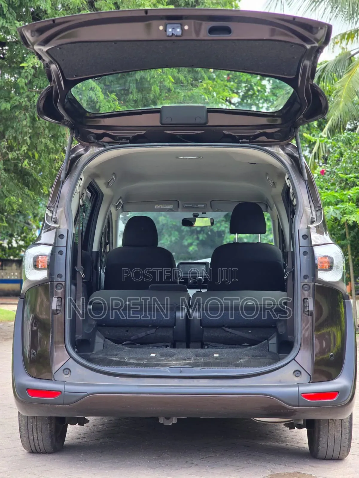Toyota Sienta 2019 Brown