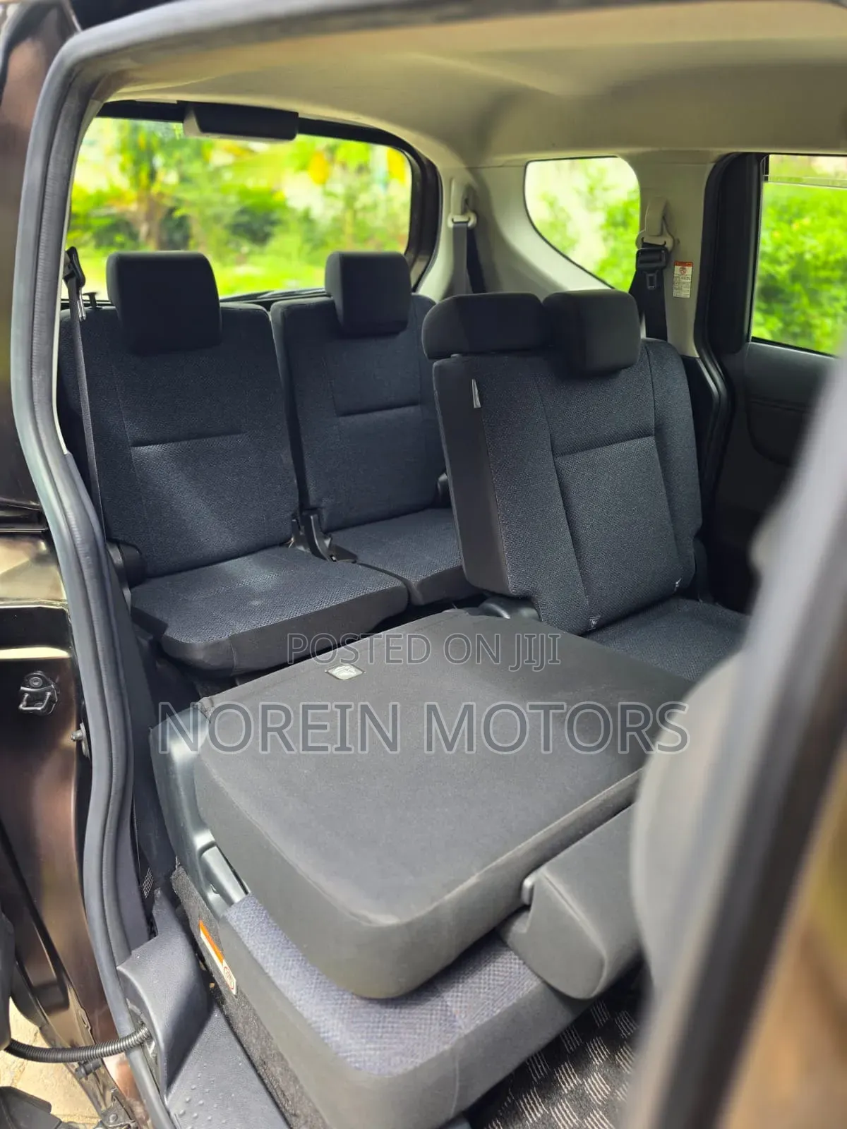 Toyota Sienta 2019 Brown