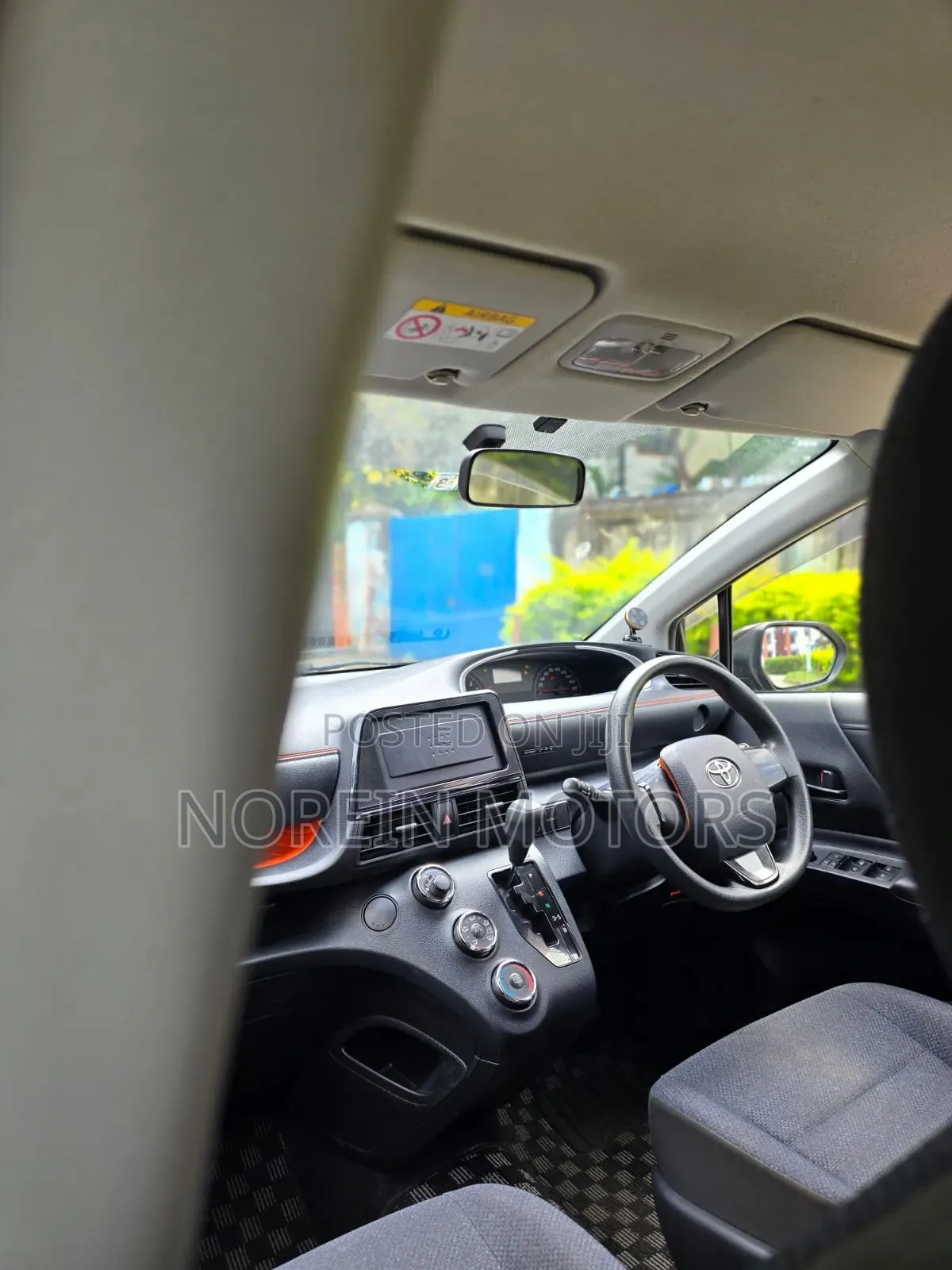 Toyota Sienta 2019 Brown