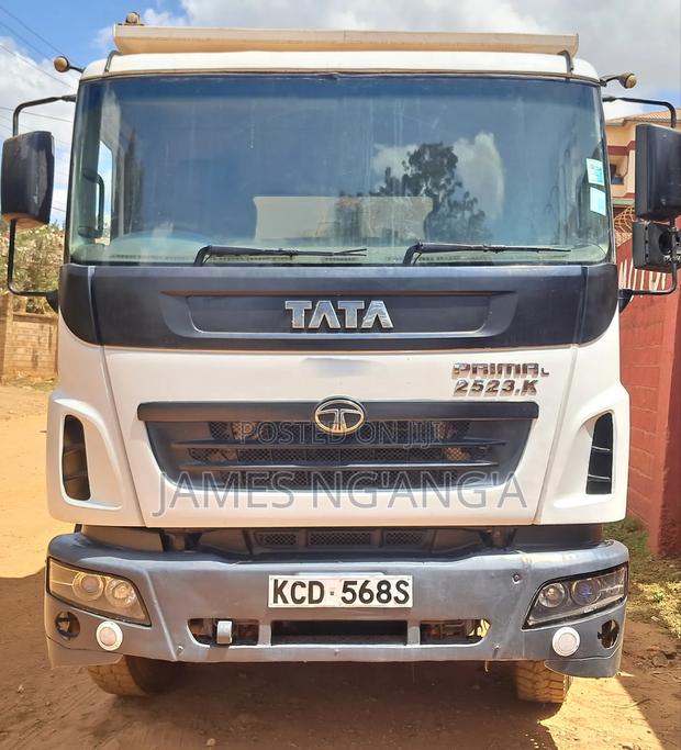 Tata Prima Tipper Lorry - thumbnail 3