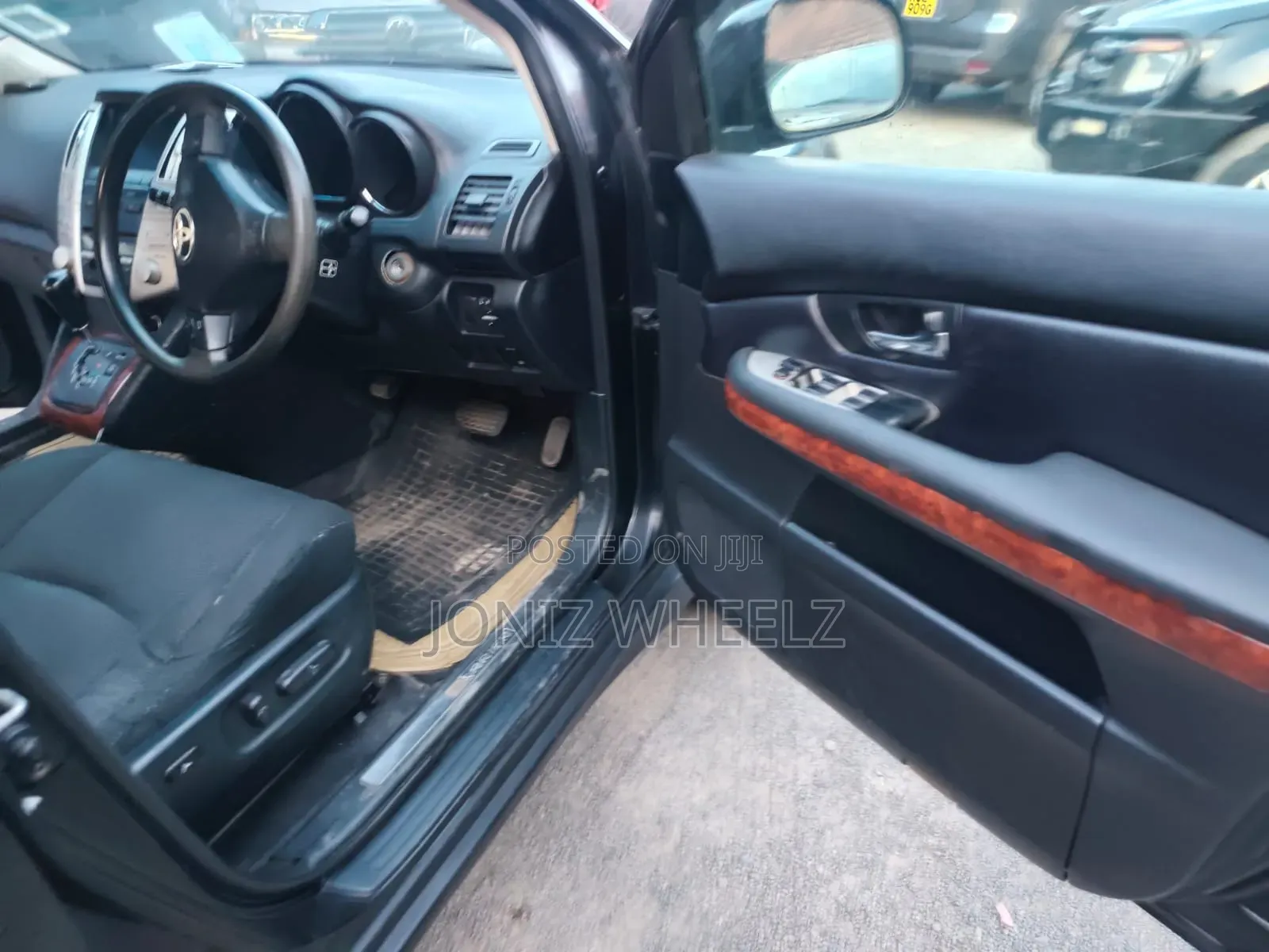 Toyota Harrier 2.4 2007 Black