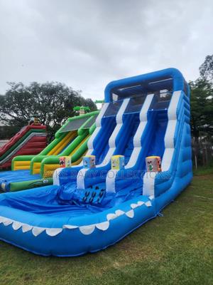 Trampoline Bouncing Castle for Hire | Birthdays Events - main view