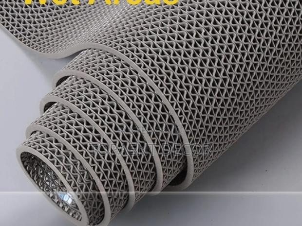 Grips That Work Perforated Grey Pvc Antislip Mats - main view