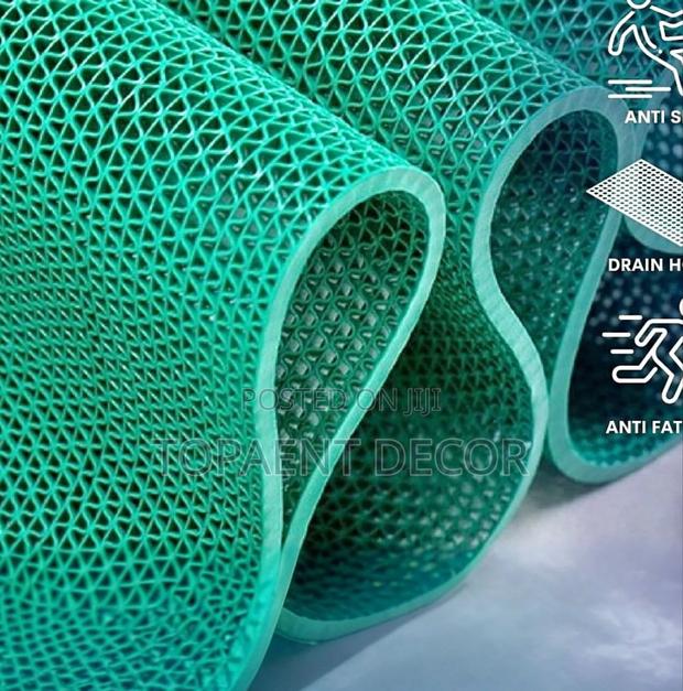 Green  Comfort With Extra Grip Perforated Pvc Antislip Mats - main view