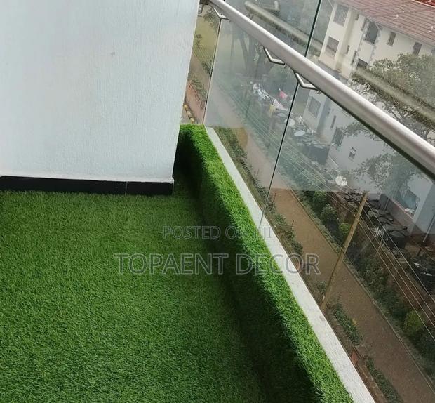 Looks Green,Feels Great Artificial Balcony Grass Carpet