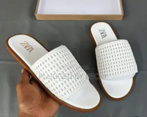 Zara Sandals 
New Arrival
Sizes (40/41/42/43/44/45)