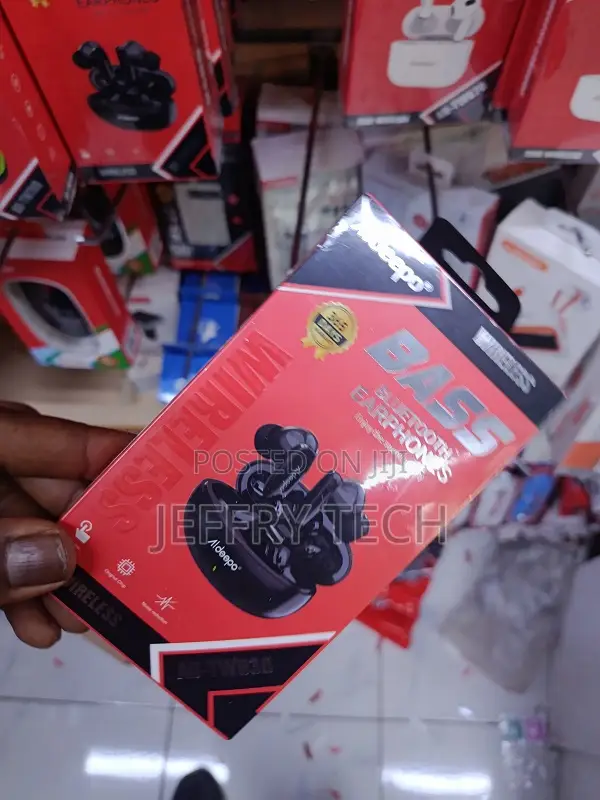 Aldeepo Ad-Tw630 Wireless Bass Bluetooth Earphones.