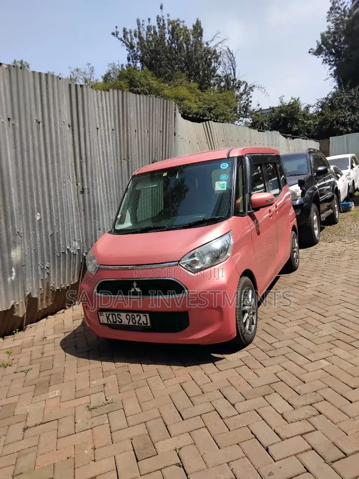 Mitsubishi EK 2017 Pink