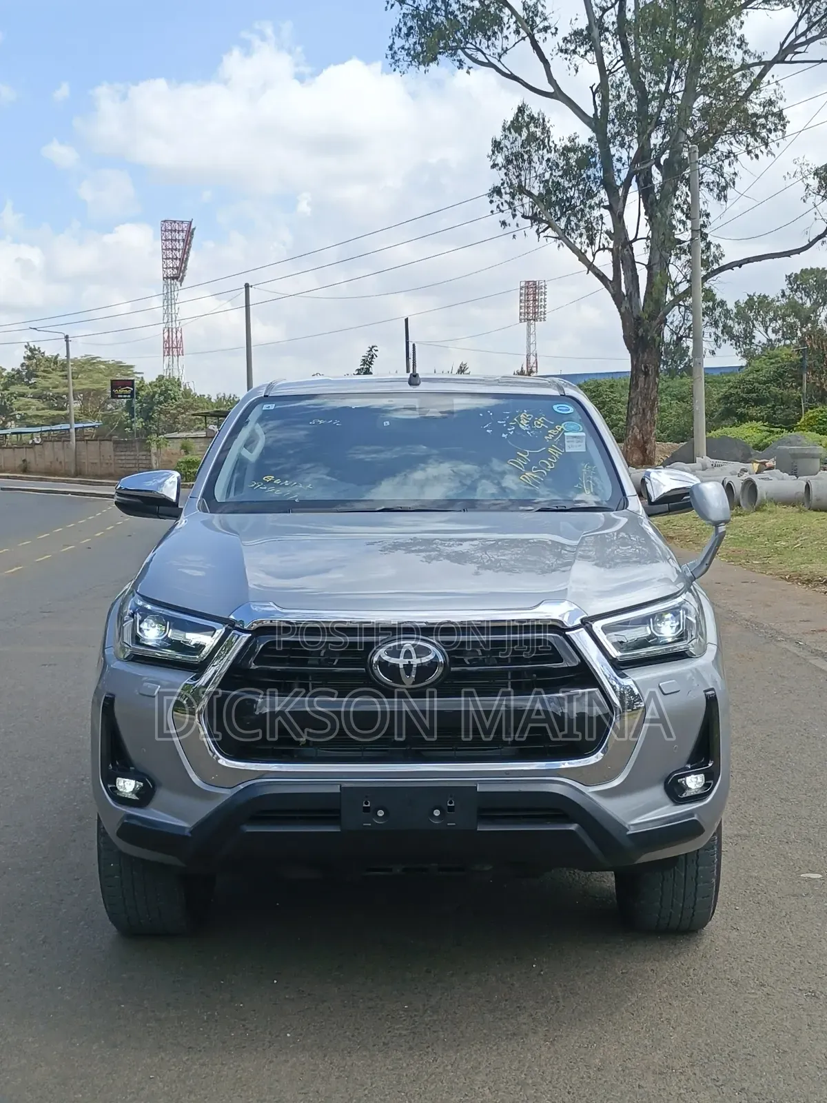 Toyota Hilux 2022 Silver