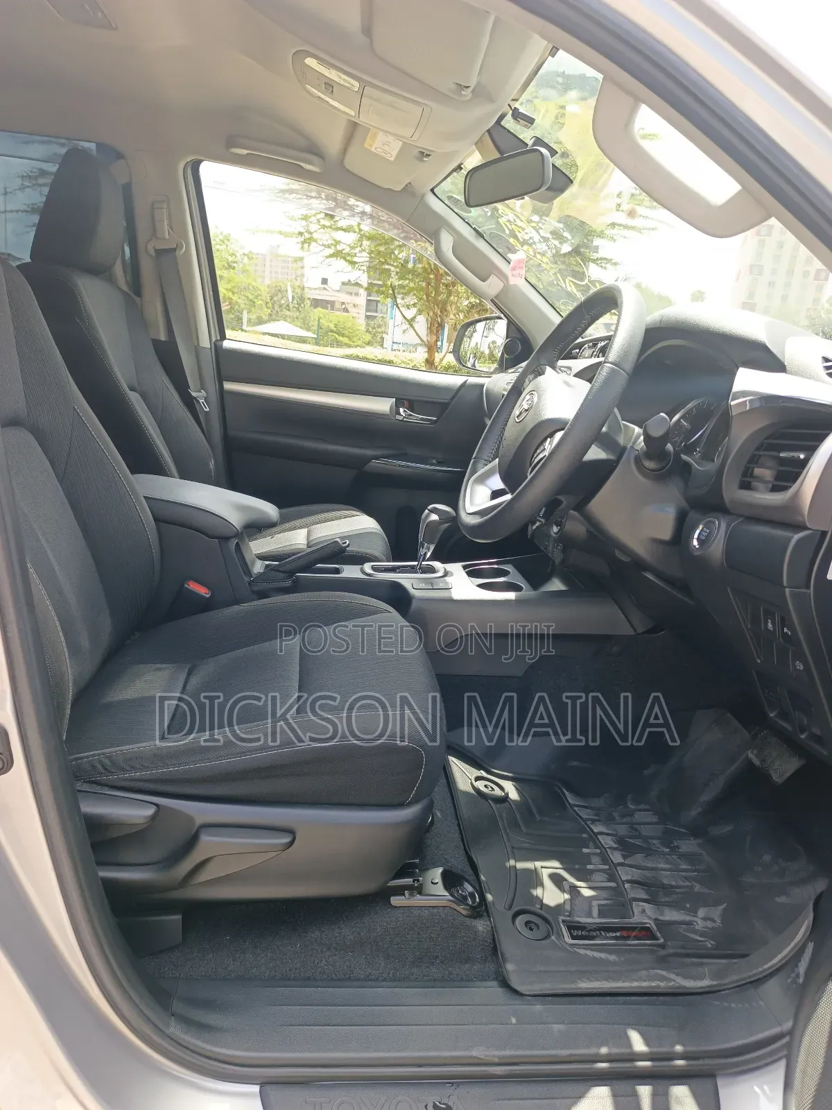 Toyota Hilux 2022 Silver