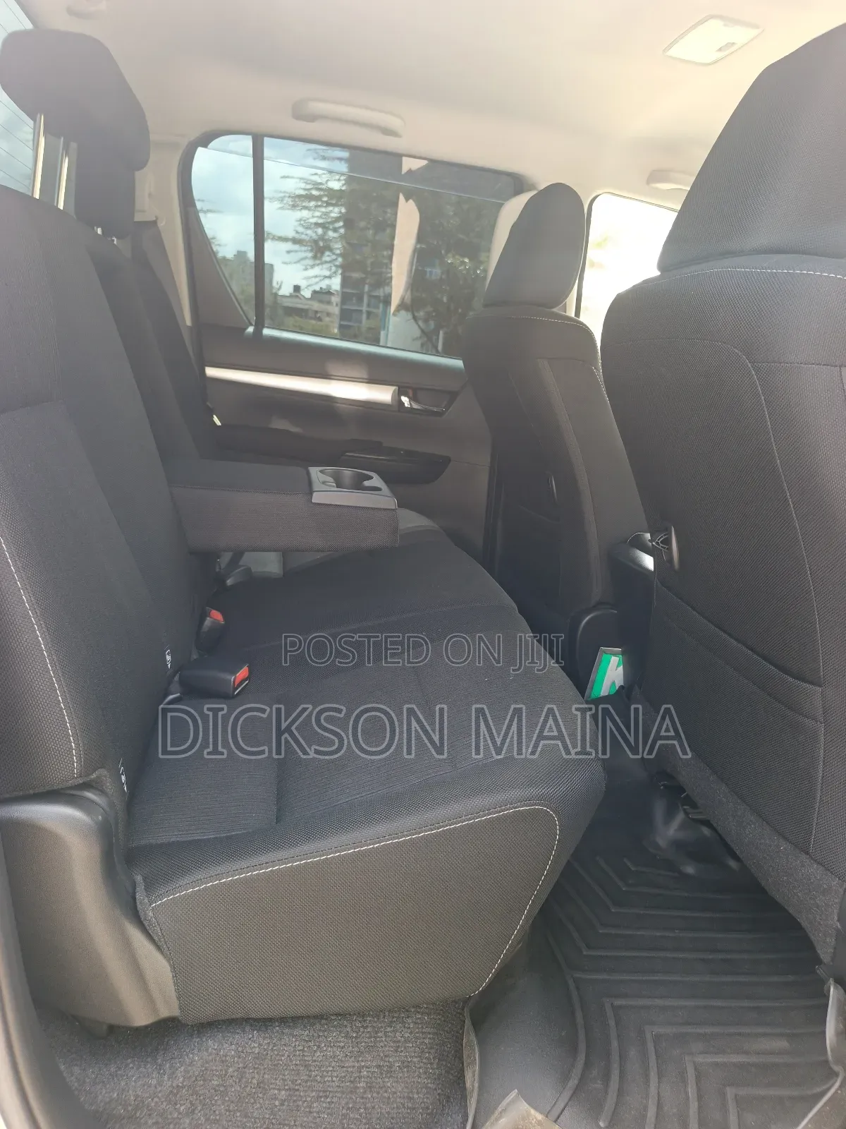 Toyota Hilux 2022 Silver