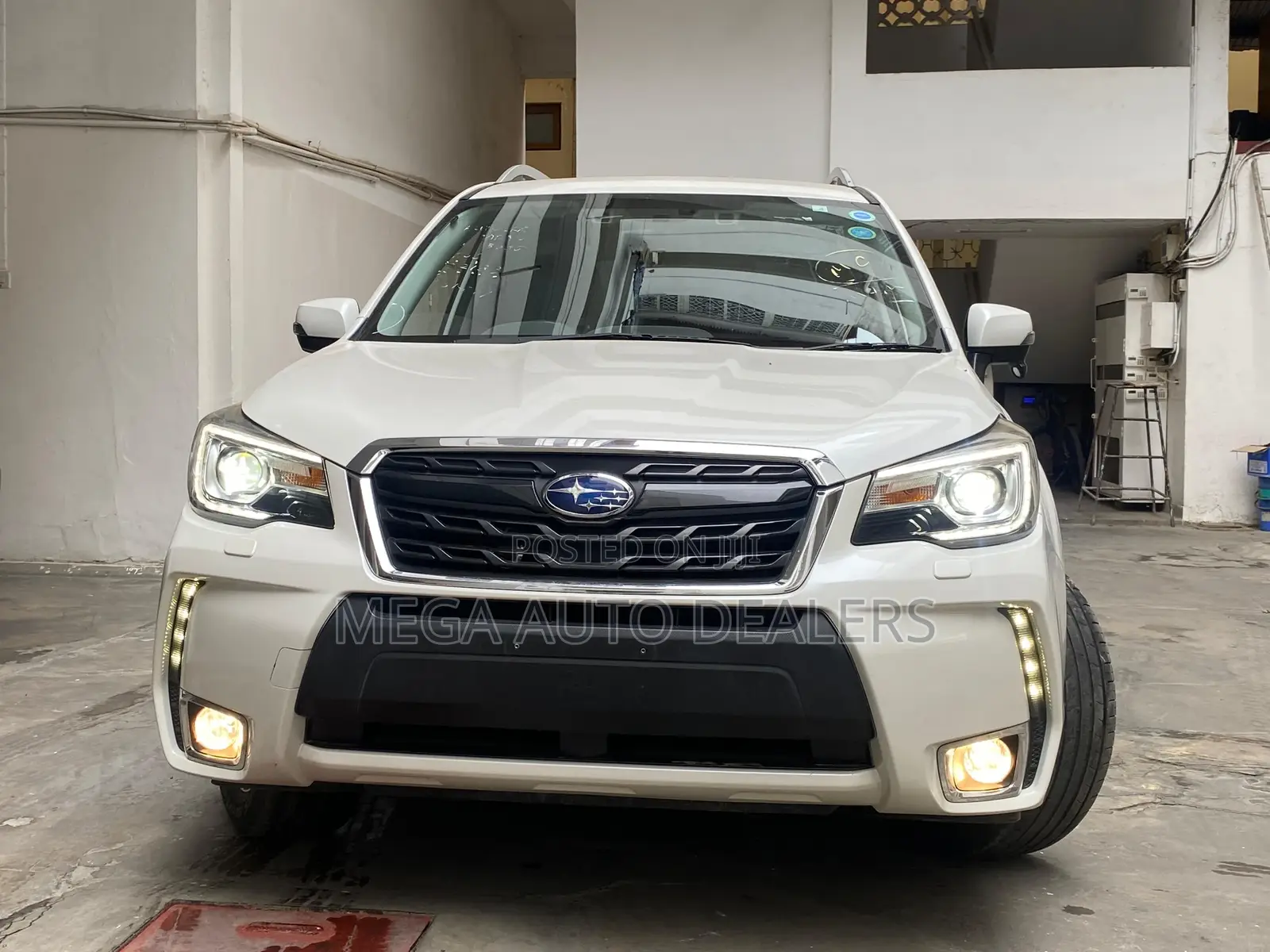 Subaru Forester 2018 White
