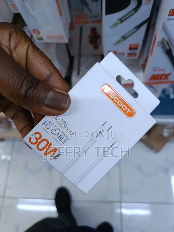 X-Scoot Cl-125 Usb-C to Lightning Pd Cable.
