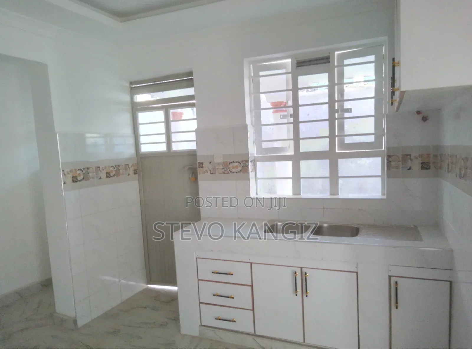 Own Compound 3bd for Sale With Electric Fence