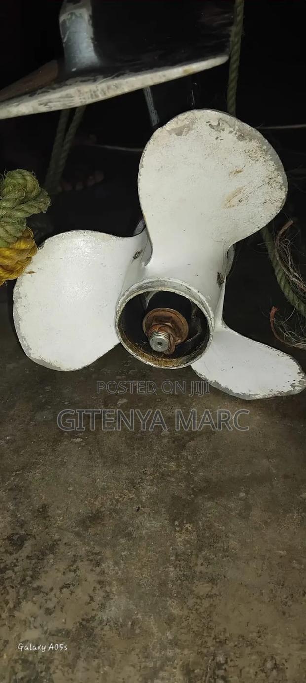 Yamaha 25hp Outboard Motor - thumbnail 3