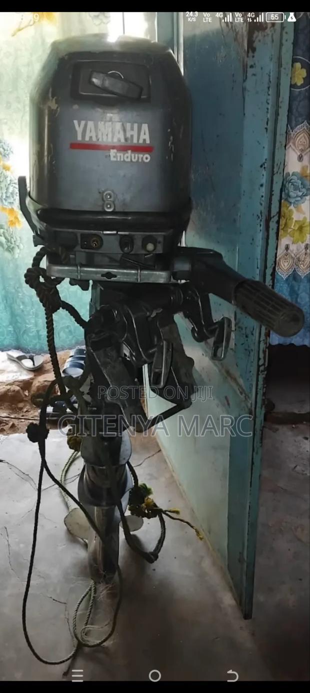 Yamaha 25hp Outboard Motor - thumbnail 4