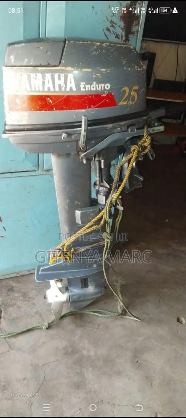 Yamaha 25hp Outboard Motor - thumbnail 5