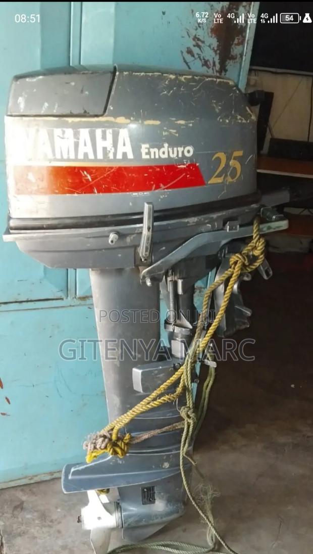 Yamaha 25hp Outboard Motor - thumbnail 6