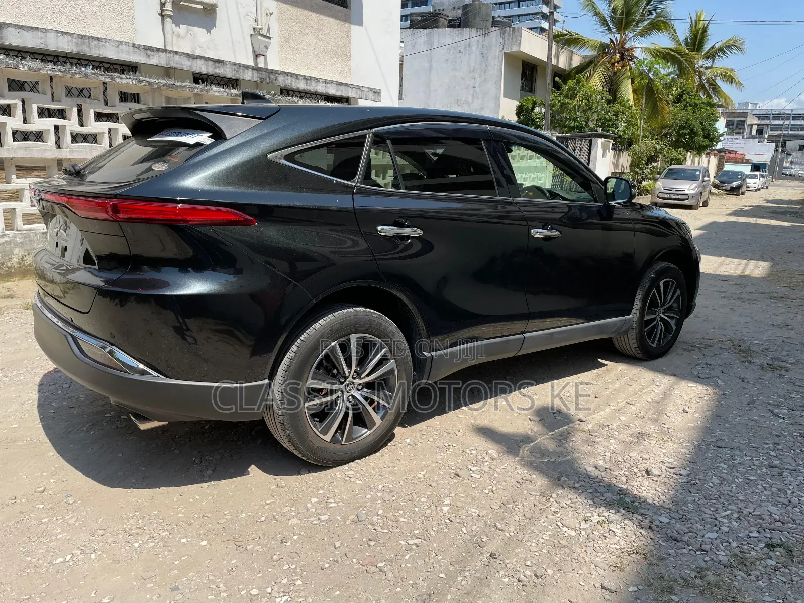 Toyota Harrier 2.0 2020 Black