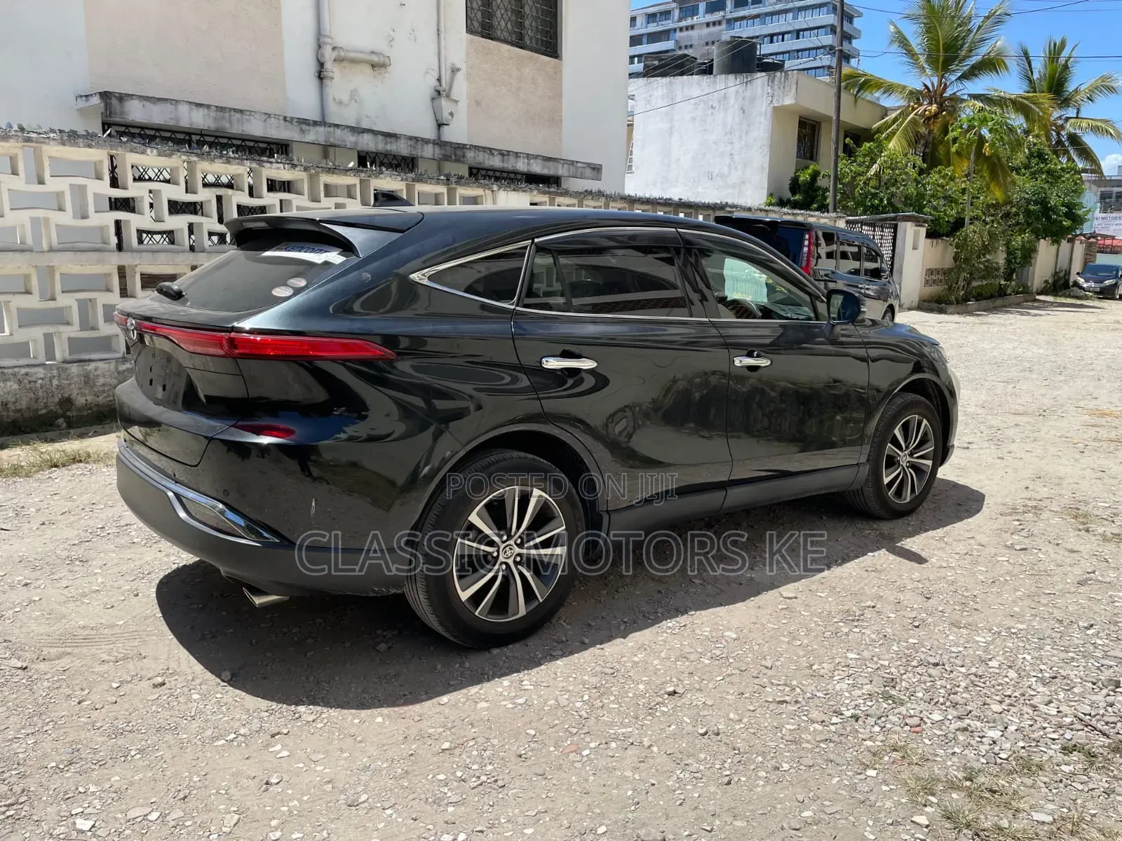 Toyota Harrier 2.0 2020 Black