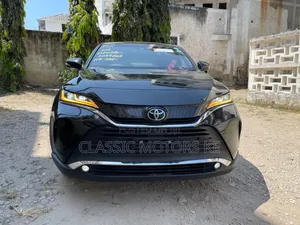 Toyota Harrier 2.0 2020 Black