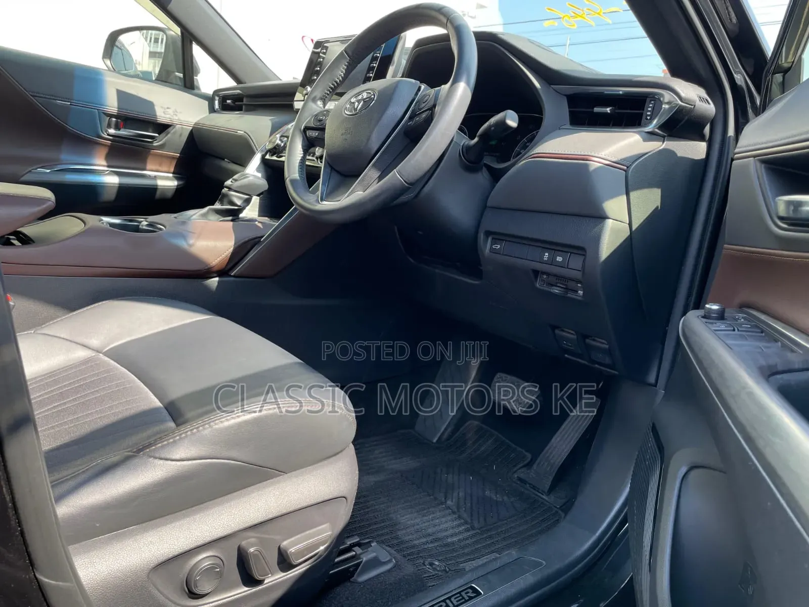Toyota Harrier 2.0 2020 Black