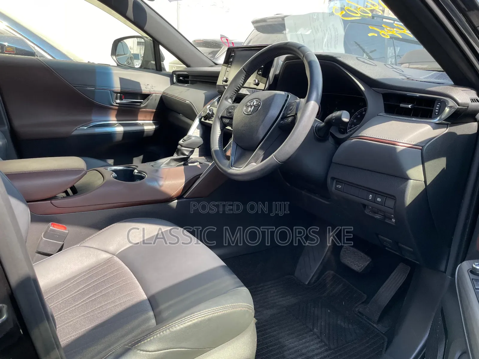 Toyota Harrier 2.0 2020 Black